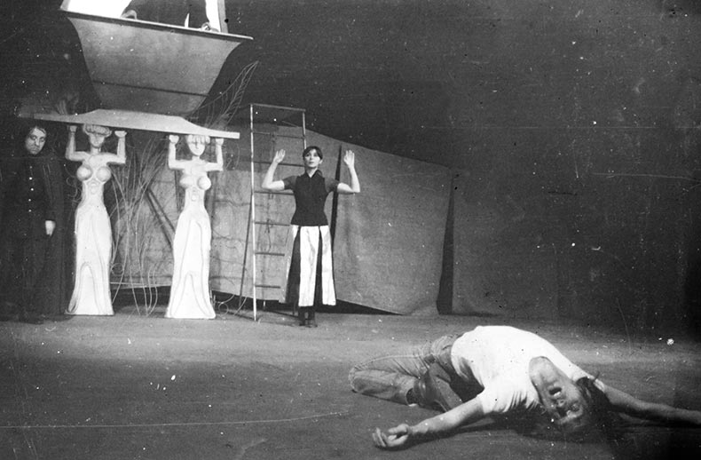 LABIRINTUL, 1980 - mihai maniutiu