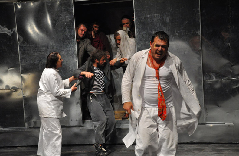 noaptea walpurgiei, 2009 - mihai maniutiu