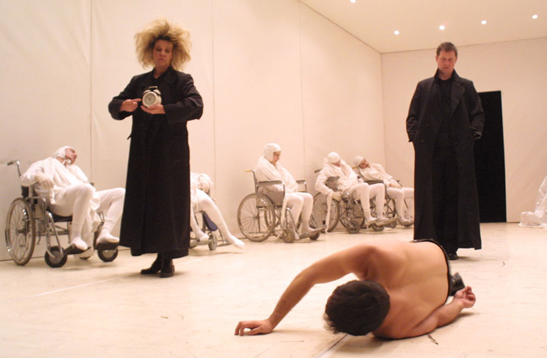 tragica istorie a doctorului faust, 2003 - mihai maniutiu