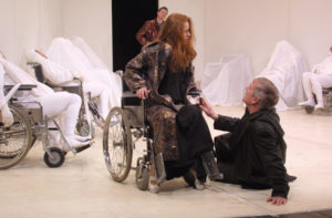 tragica istorie a doctorului faust, 2003 - mihai maniutiu