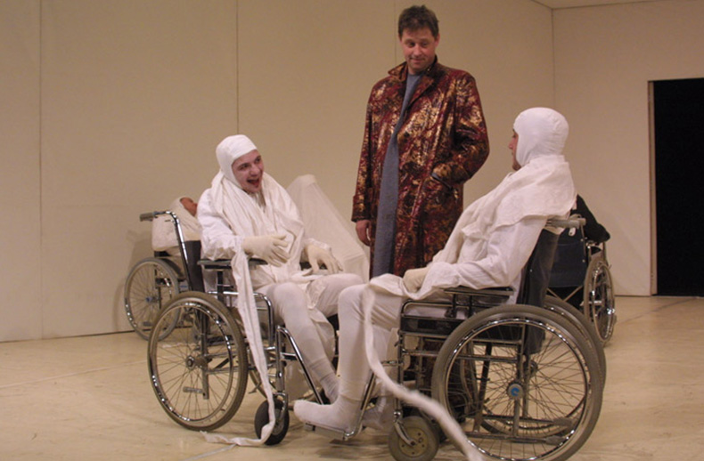 tragica istorie a doctorului faust, 2003 - mihai maniutiu