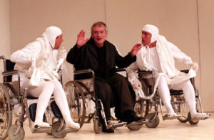 tragica istorie a doctorului faust, 2003 - mihai maniutiu